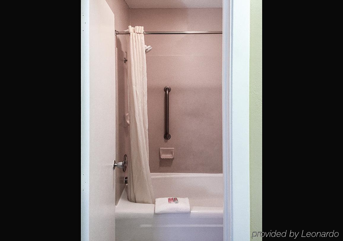 Rodeway Inn West Dodge Omaha Esterno foto